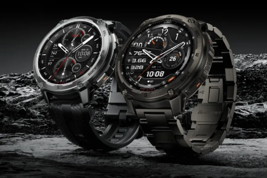 ساعت تانک | بدنه مقاوم واکی‌تاکی مسیریابی آفلاین